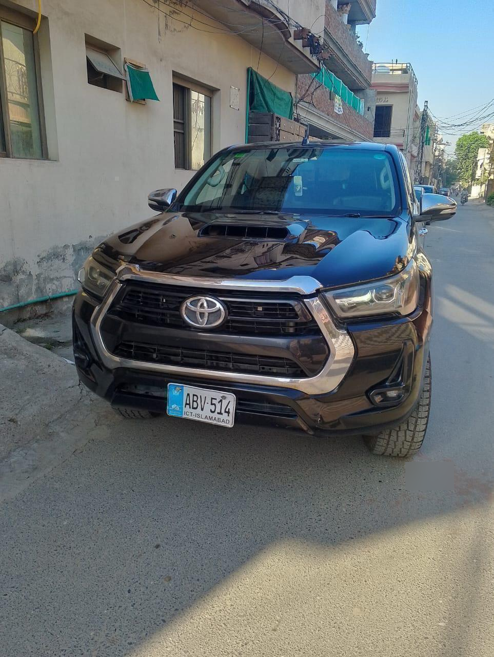 Toyota Hilux Revo Rocco (Black) Rent a Car in Lahore
