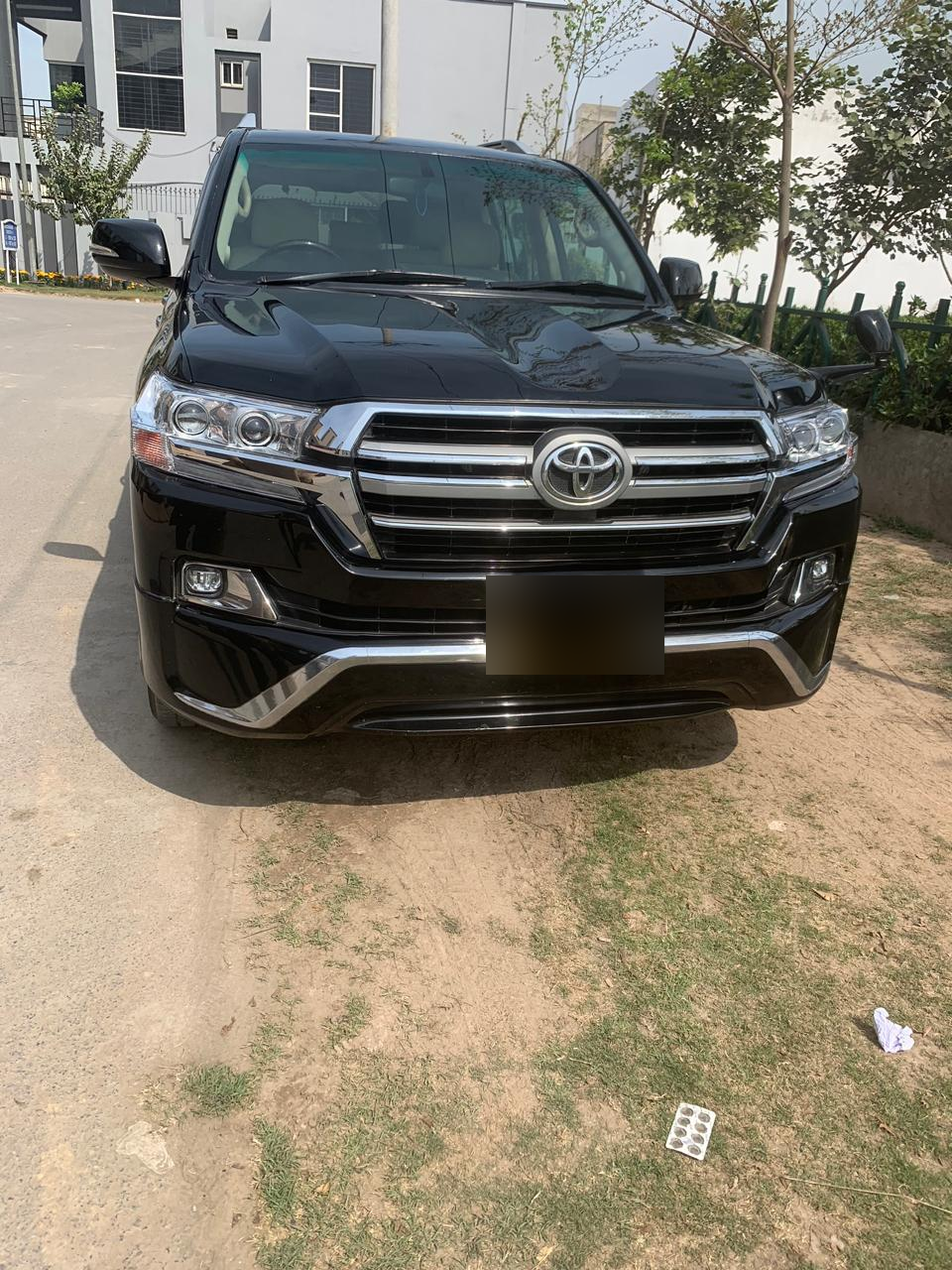 Toyota Land Cruiser V8 Armoured B6 (Black) Rent a Car in Lahore